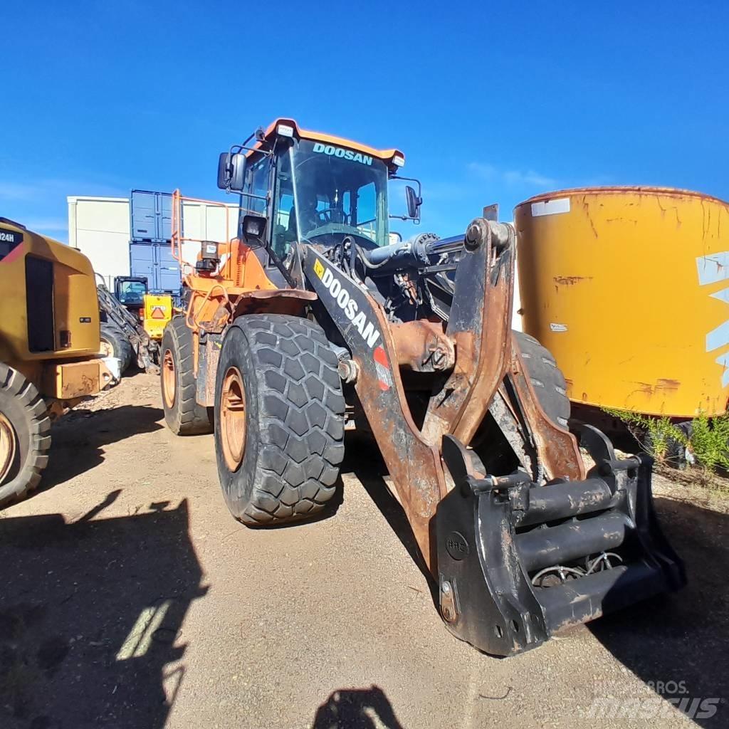 Doosan DL 300-5 Kolesni nakladalci