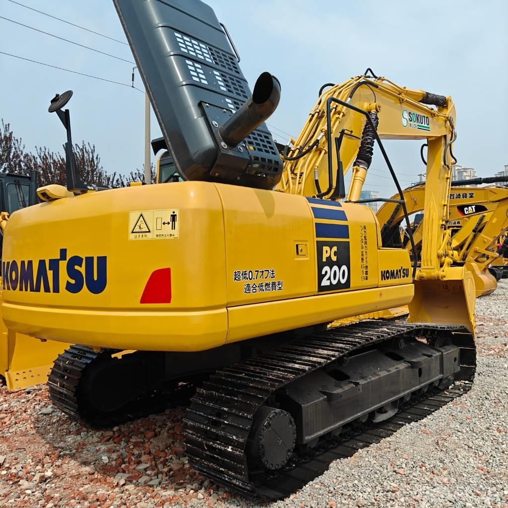 Komatsu 200-8 Bagri goseničarji