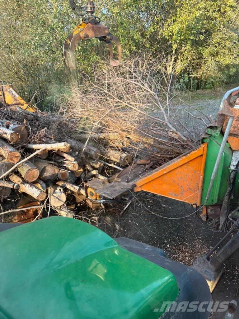 Heizohack HM 8-400 Drobilci lesa