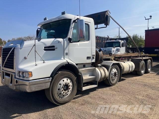 Volvo VHD Razstavljivi tovornjaki z žičnimi dvigali