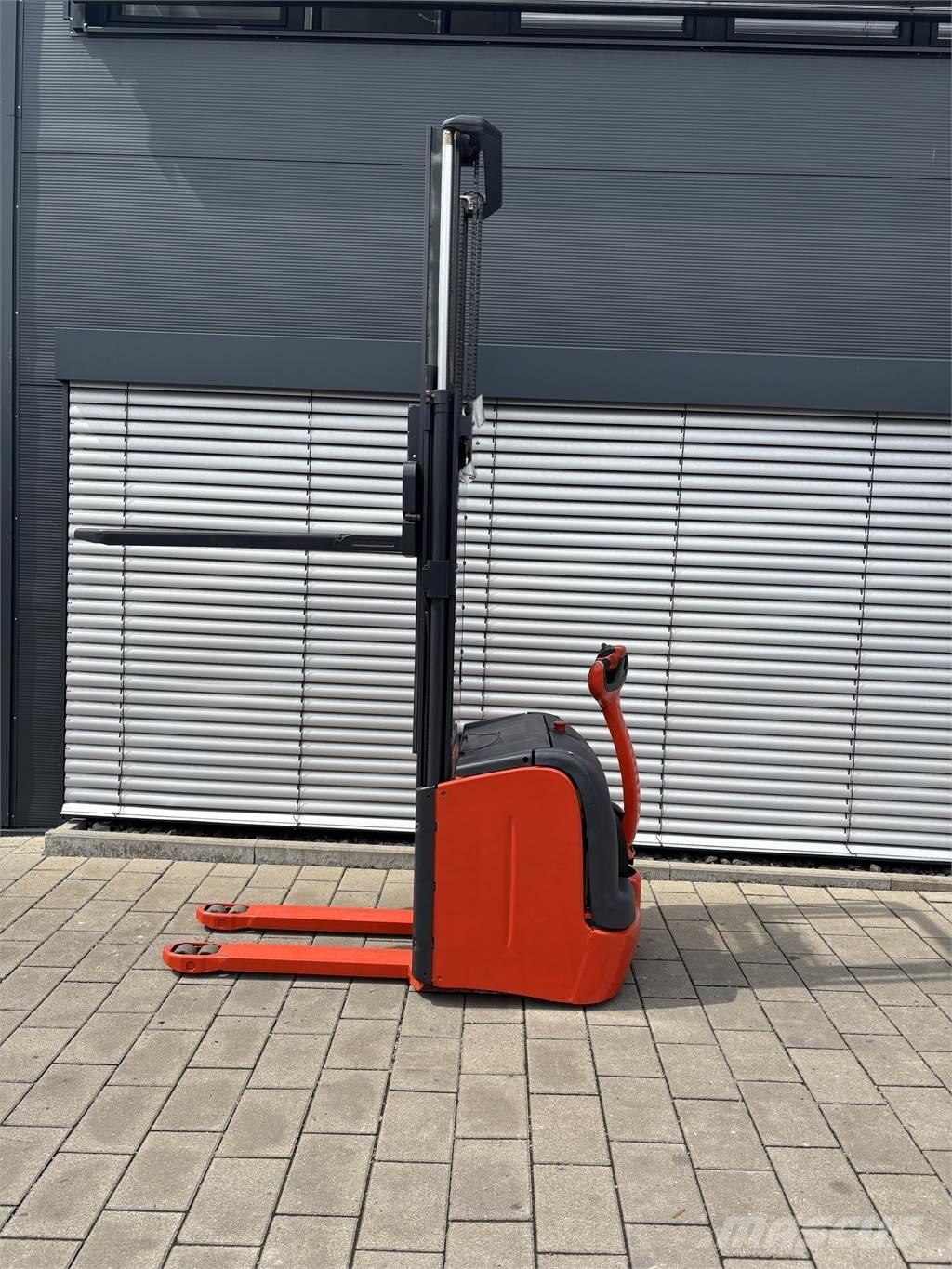 Linde L16 Samopogonski ročni viličarji