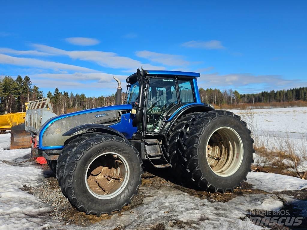Valtra T 171 Traktorji