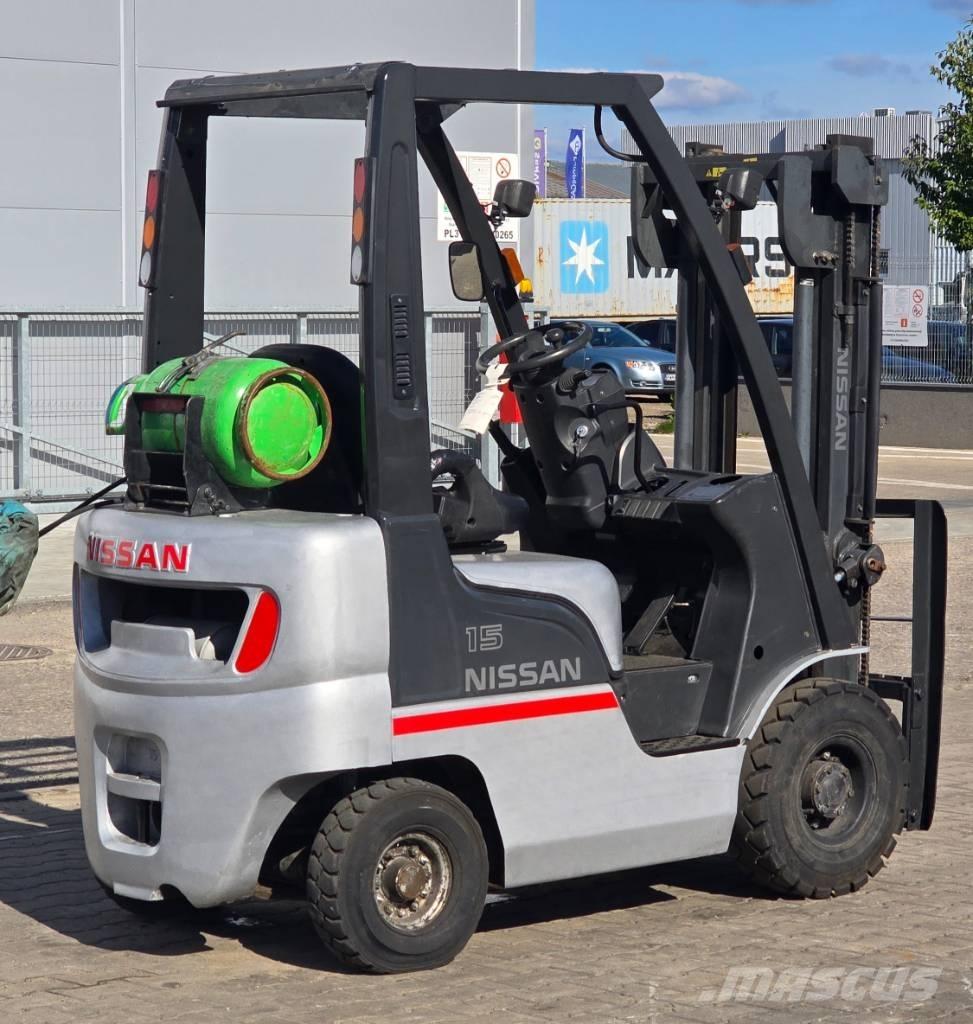 Nissan L01A15 Plinski viličarji