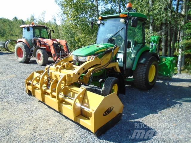 John Deere 4066 R Traktorji