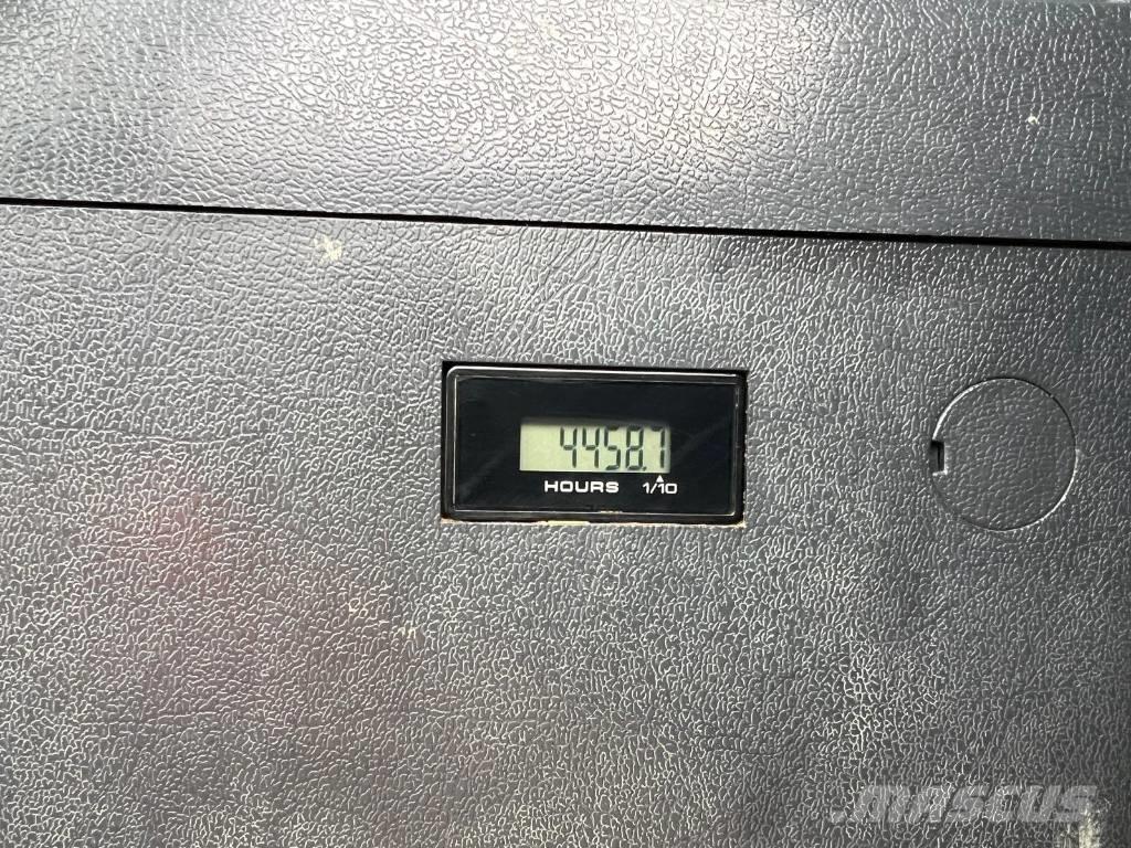 Hyundai HX 210 AL Bagri goseničarji