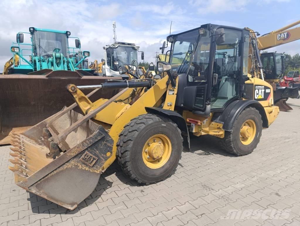 CAT 906 H Kolesni nakladalci