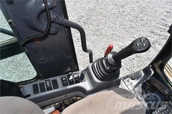 Hitachi ZX 135 Bagri goseničarji