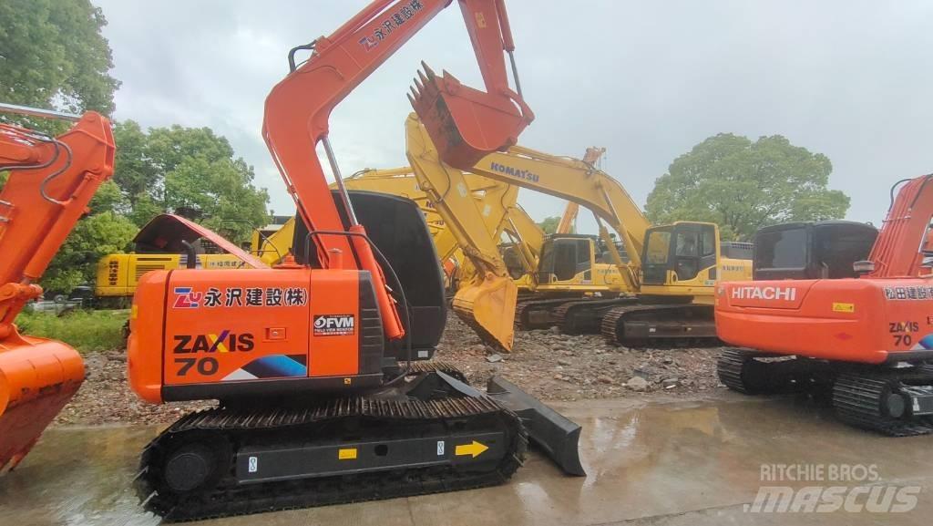 Hitachi ZX 70 Mini bagri <7t