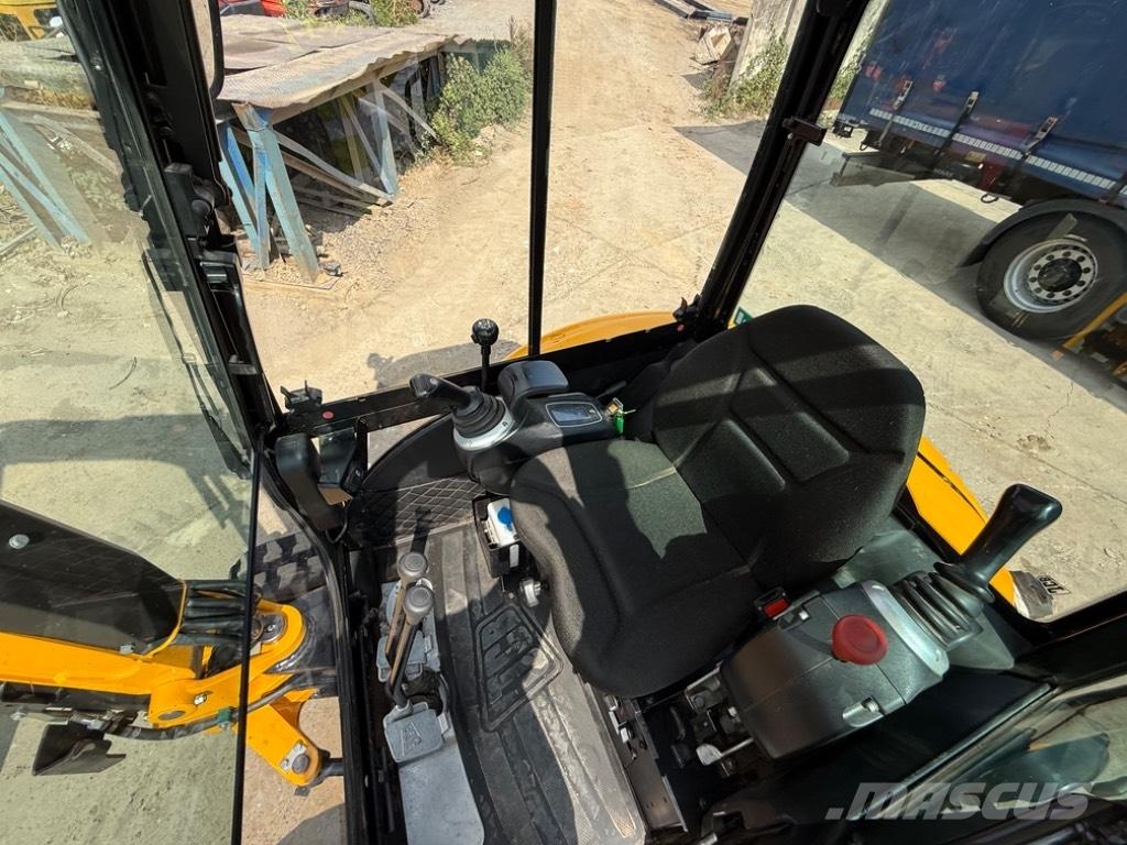 JCB 8026 CTS Mini bagri <7t