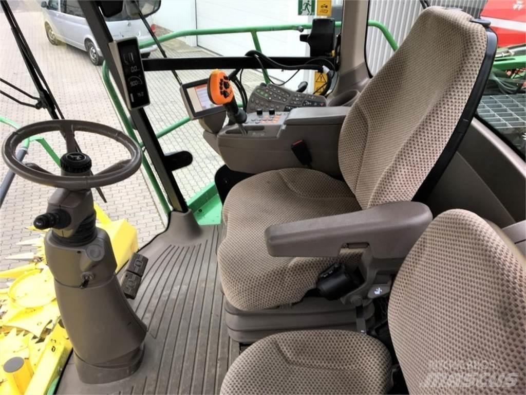 John Deere 8300i Stroji za krmo na lastni pogon