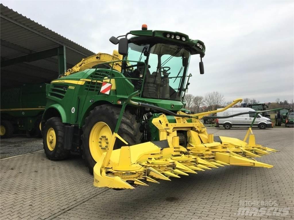 John Deere 8300i Stroji za krmo na lastni pogon