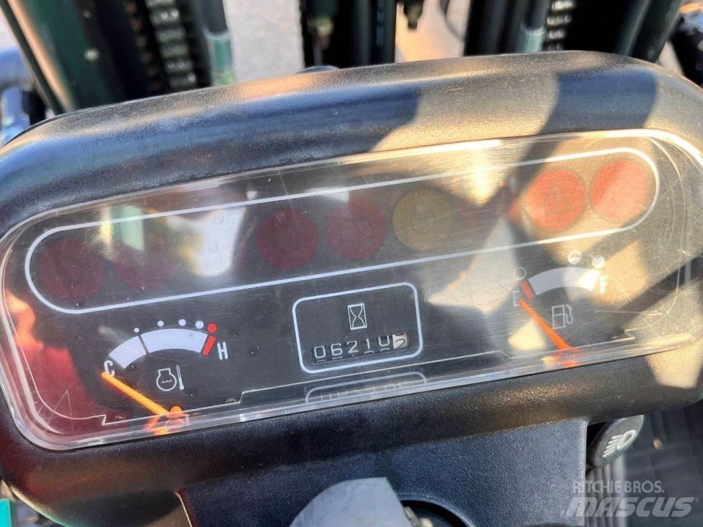 Mitsubishi FD25 Dizelski viličarji