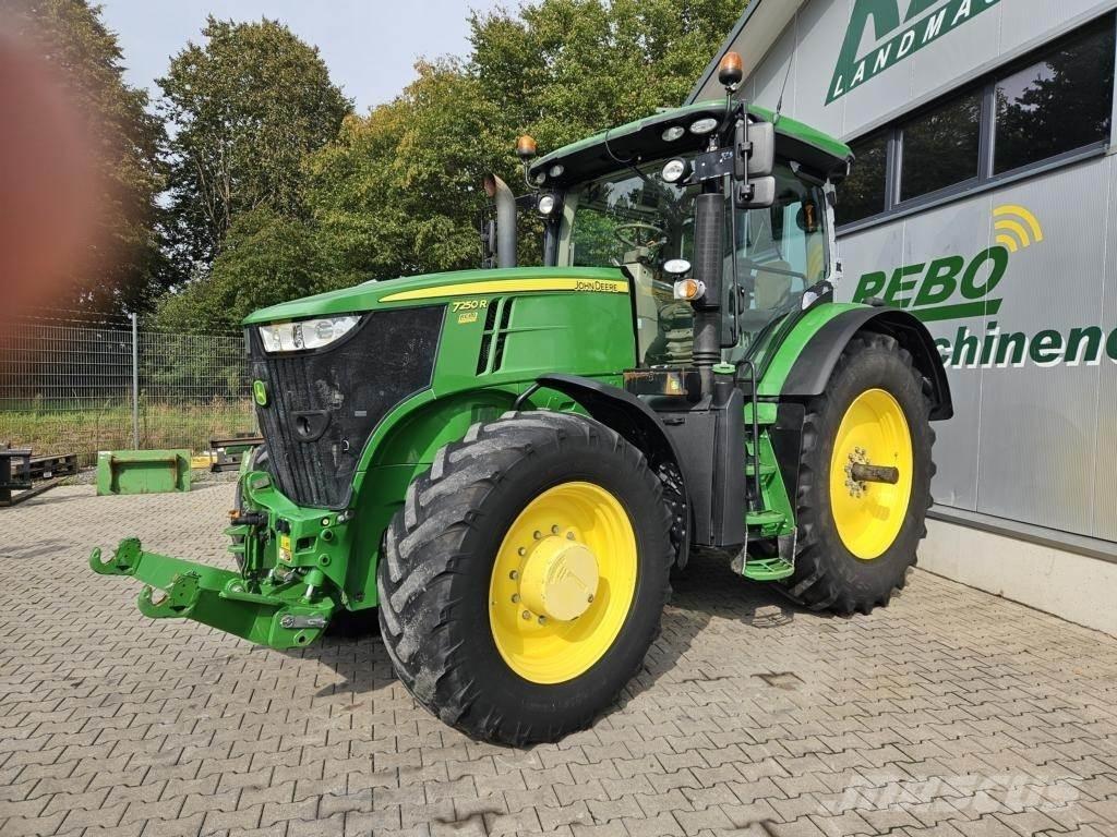 John Deere 7250R Traktorji