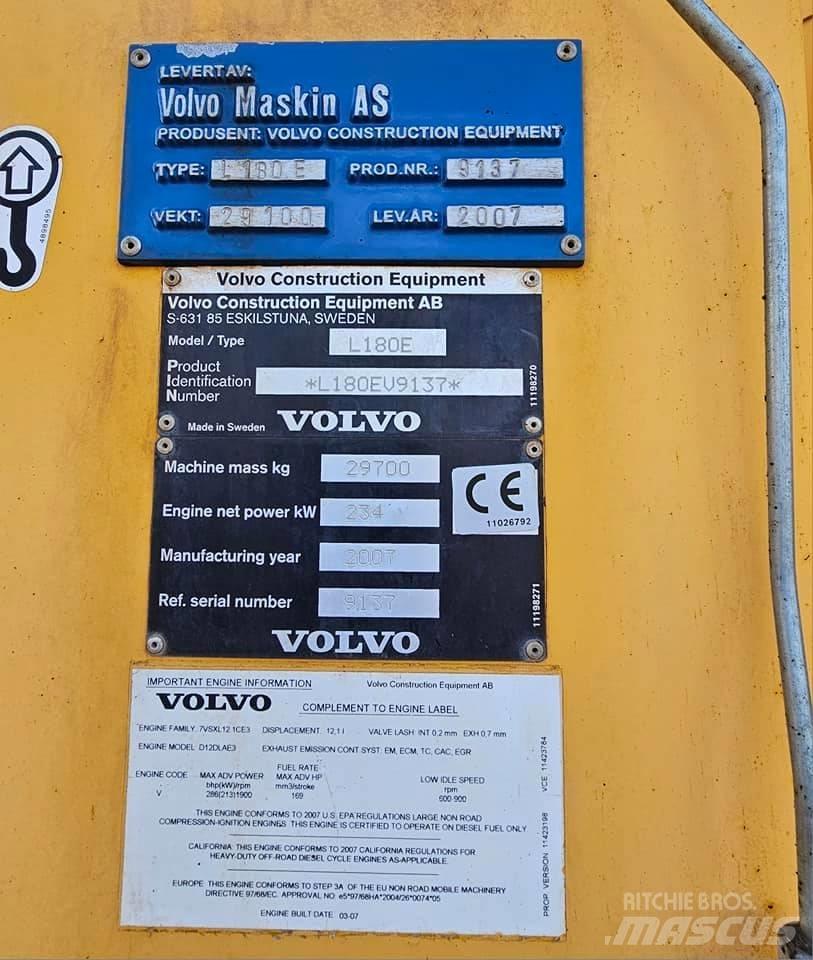 Volvo L 180 E Kolesni nakladalci