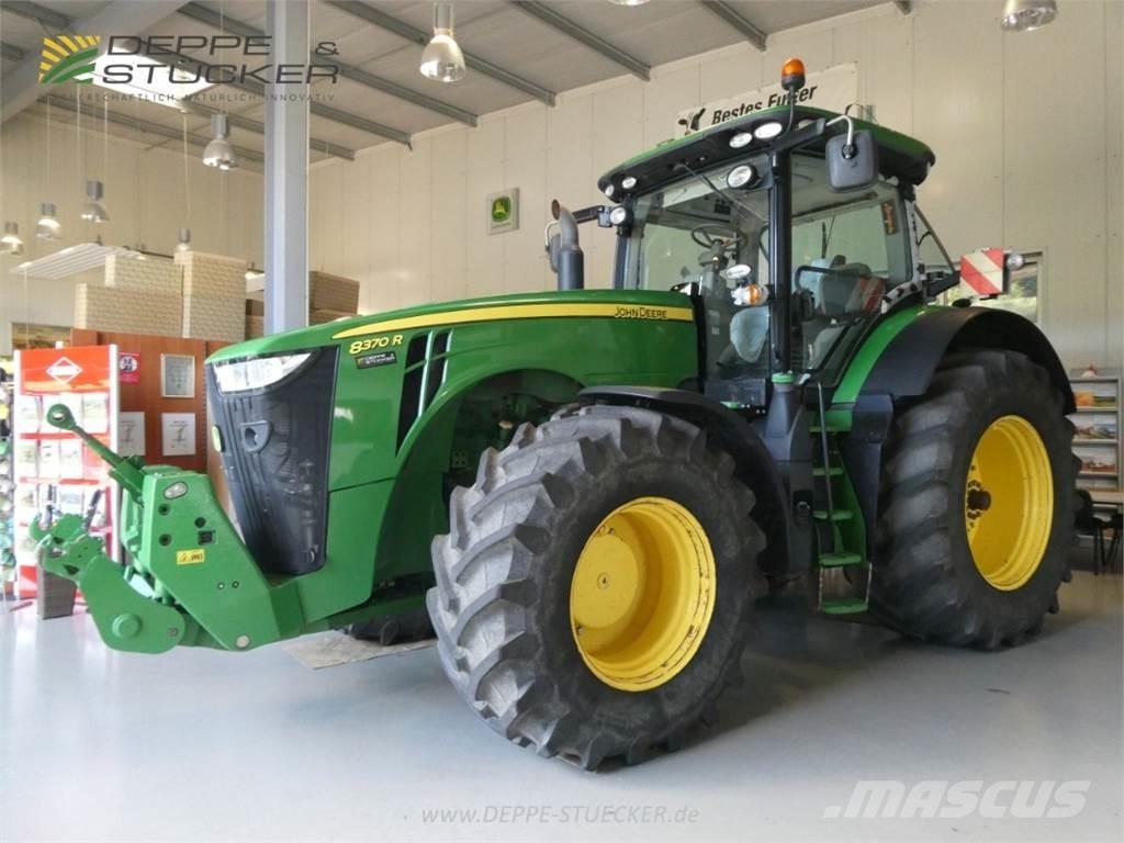 John Deere 8370R Traktorji