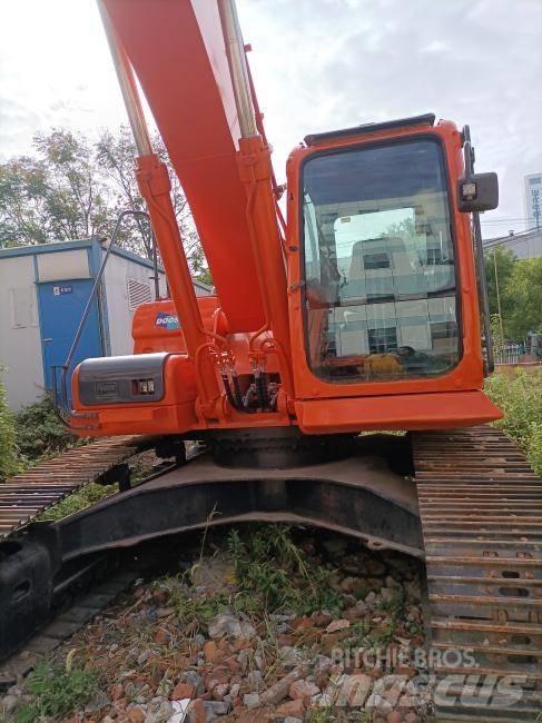Doosan DX 300 Bagri goseničarji