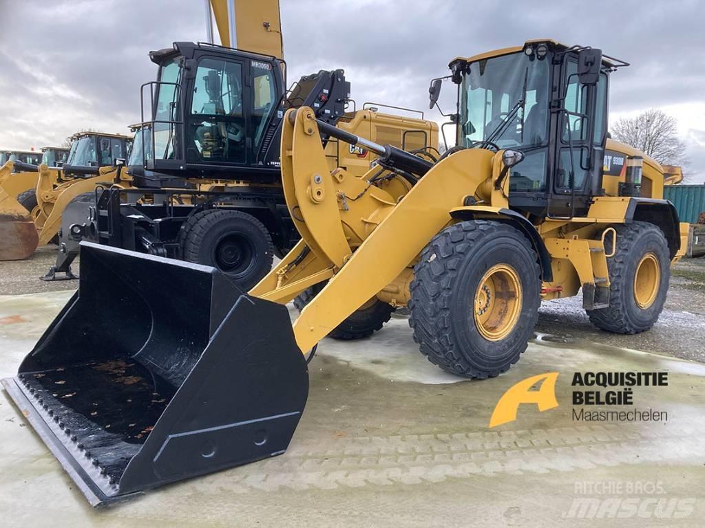 CAT 930M Kolesni nakladalci