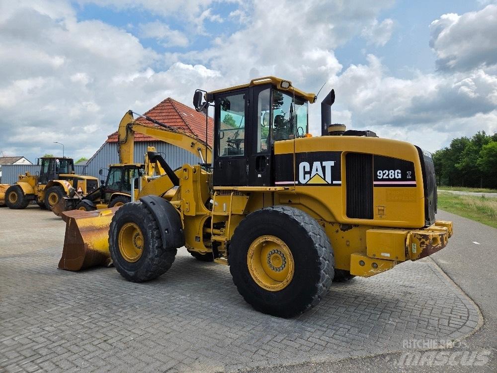 CAT 928G Kolesni nakladalci