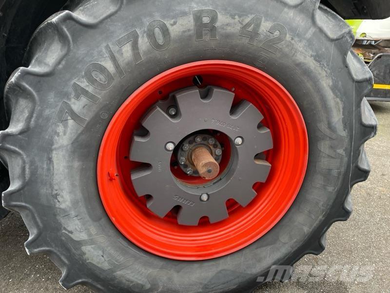 CLAAS Axion 870 Traktorji