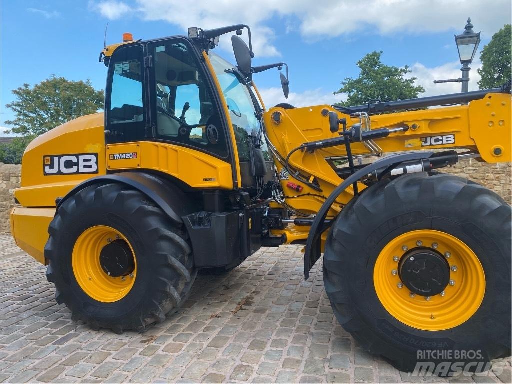 JCB Tm420s Kmetijski teleskopski nakladalci