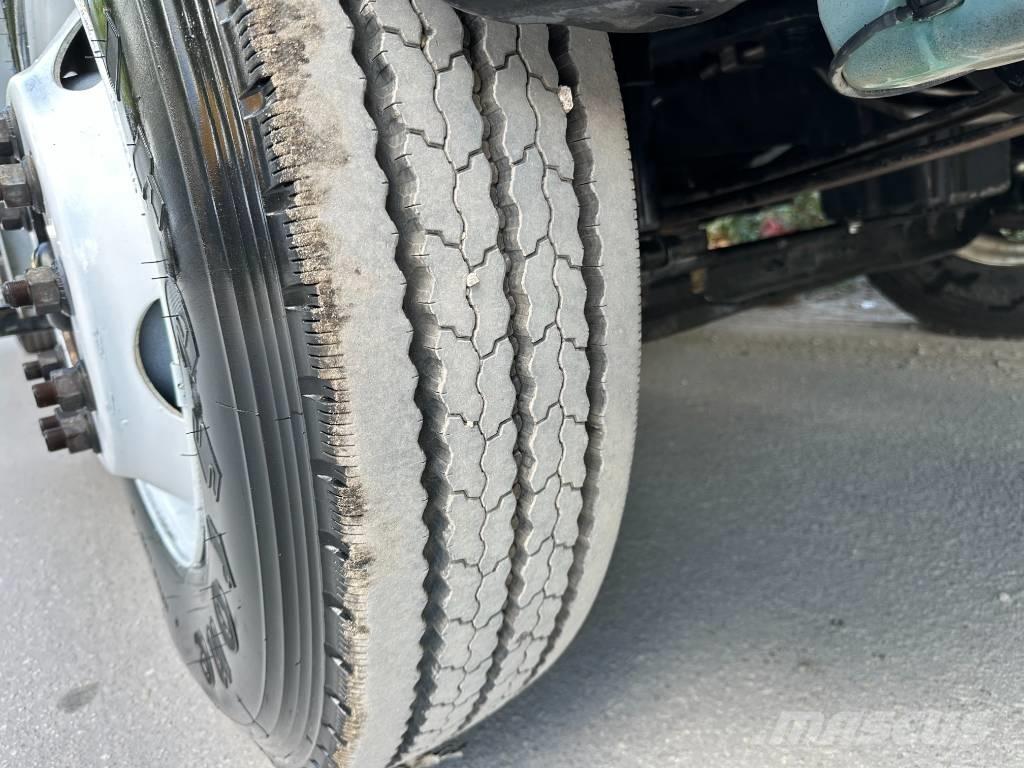 International 4300 Vakuumski tovornjaki