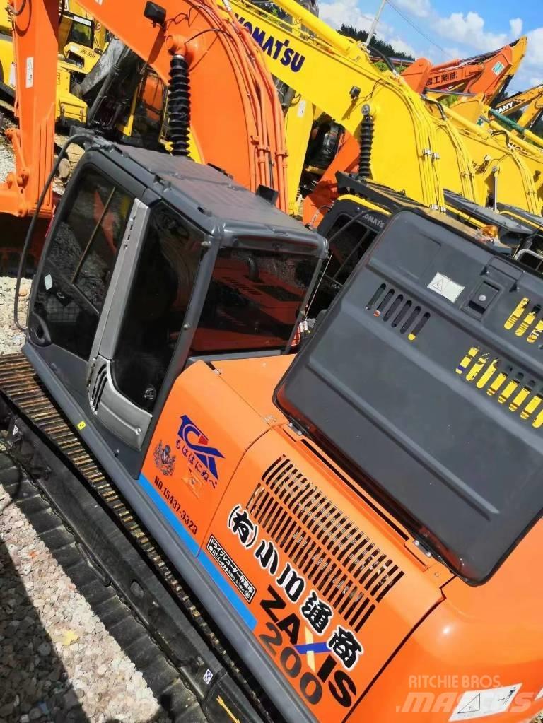 Hitachi ZX200 Bagri goseničarji