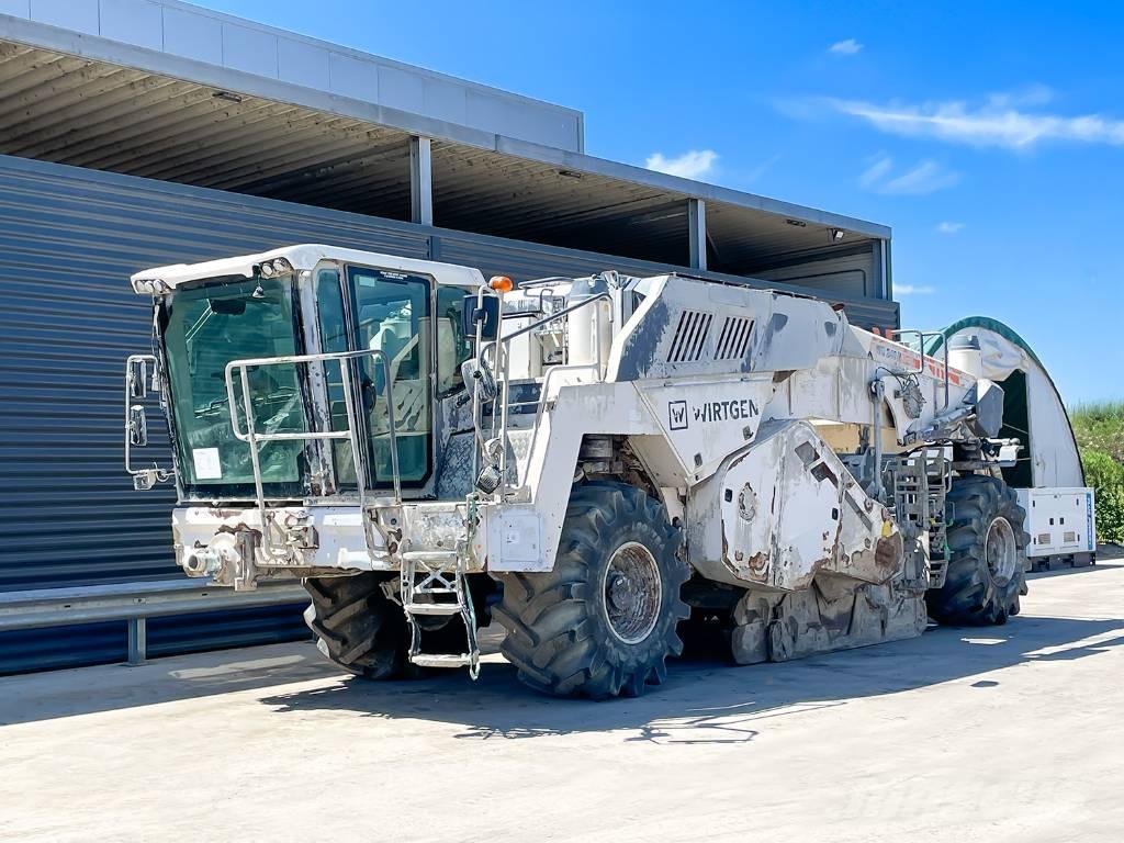 Wirtgen WR 240I Stroji za recikliranje asfalta