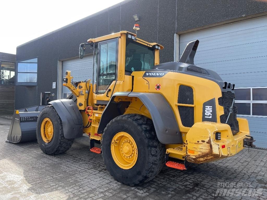 Volvo L90H Kolesni nakladalci