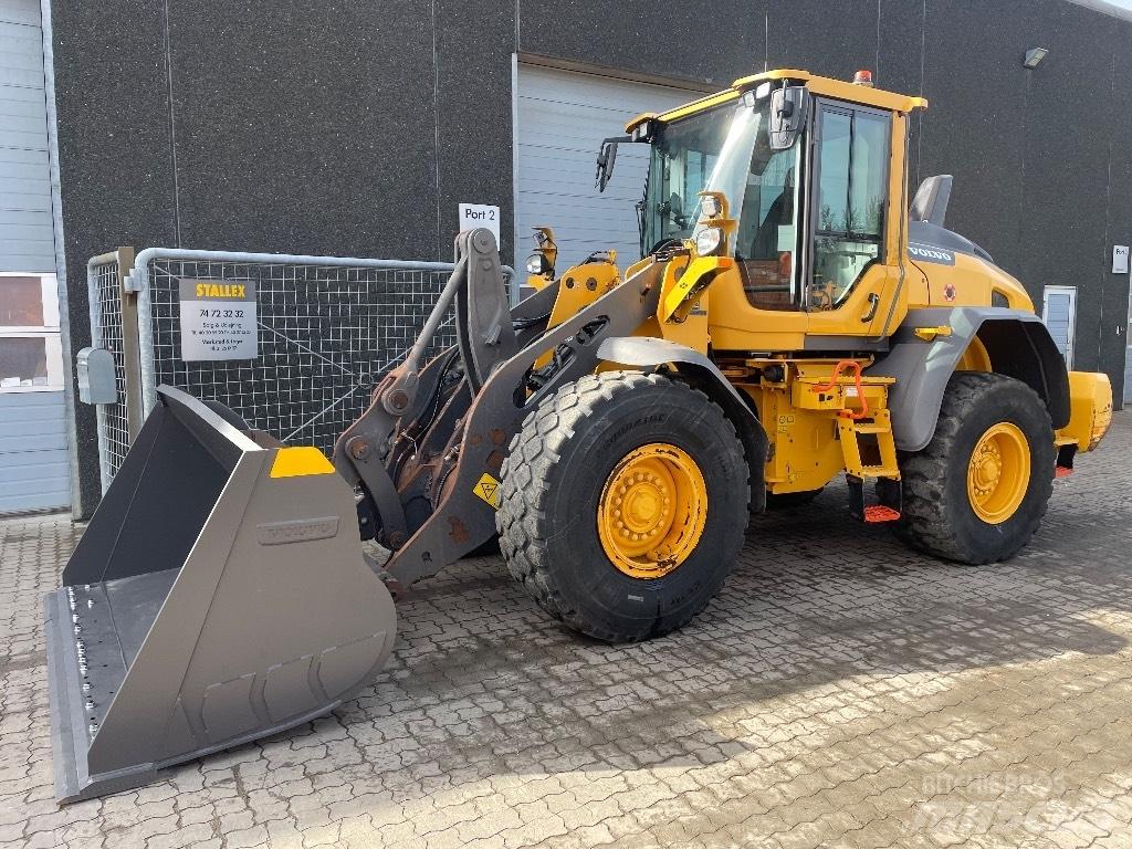 Volvo L90H Kolesni nakladalci