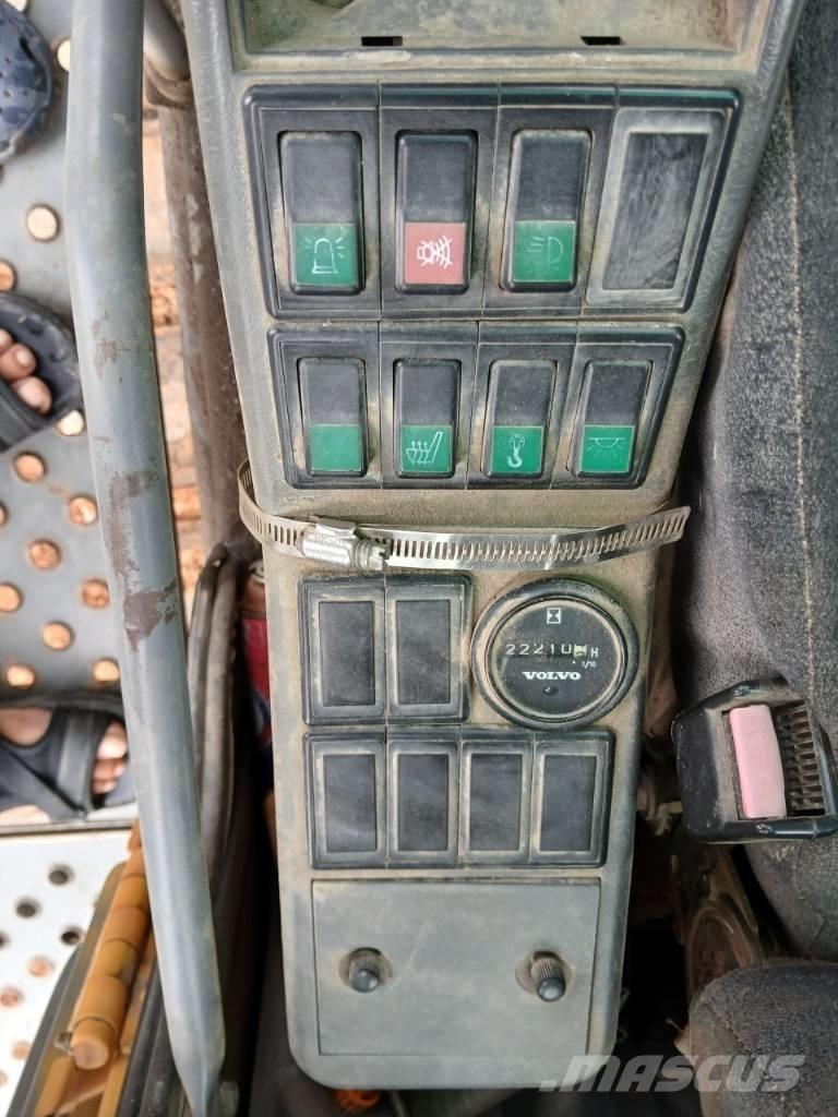 Volvo EC 360 Ne cestni demperji