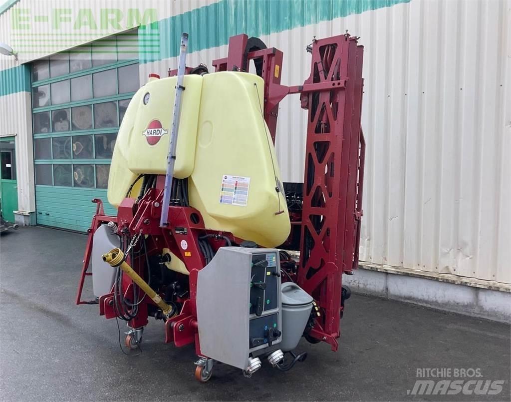 Hardi MEGA 1200 Vlečne škropilnice