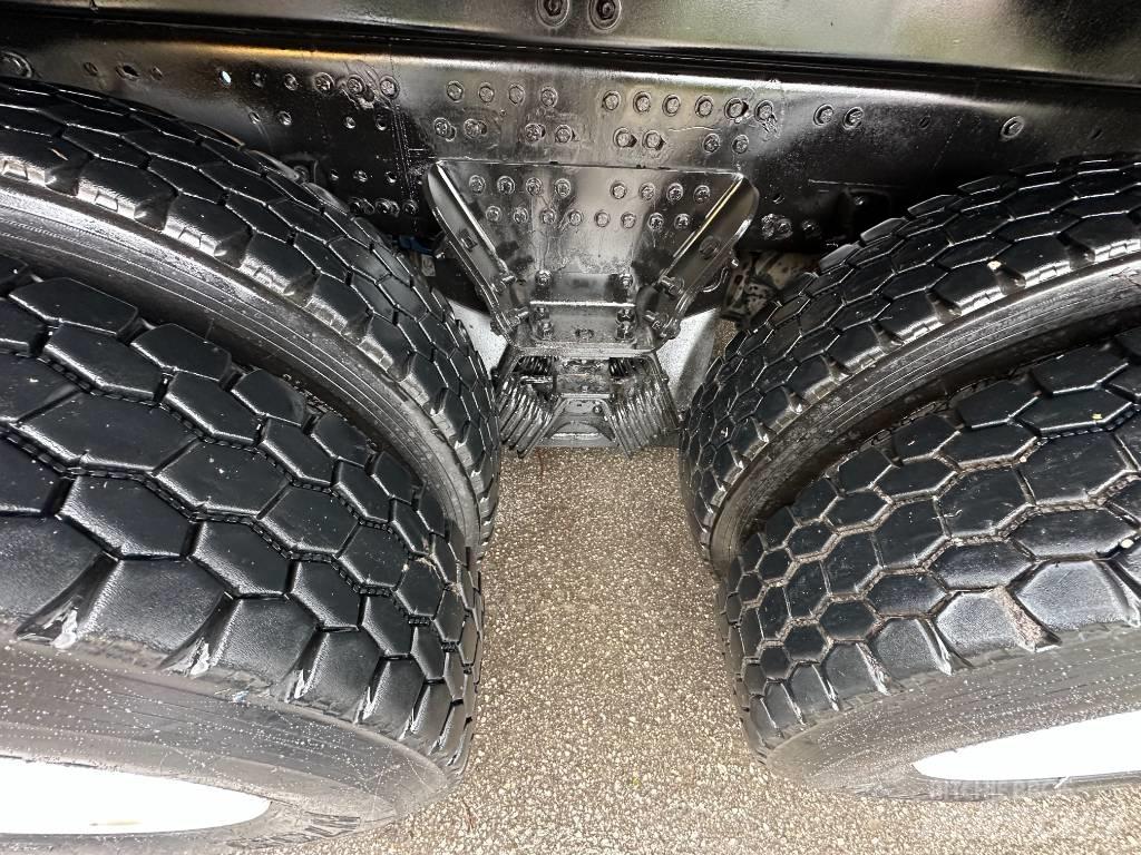 Mack GU713 Vakuumski tovornjaki