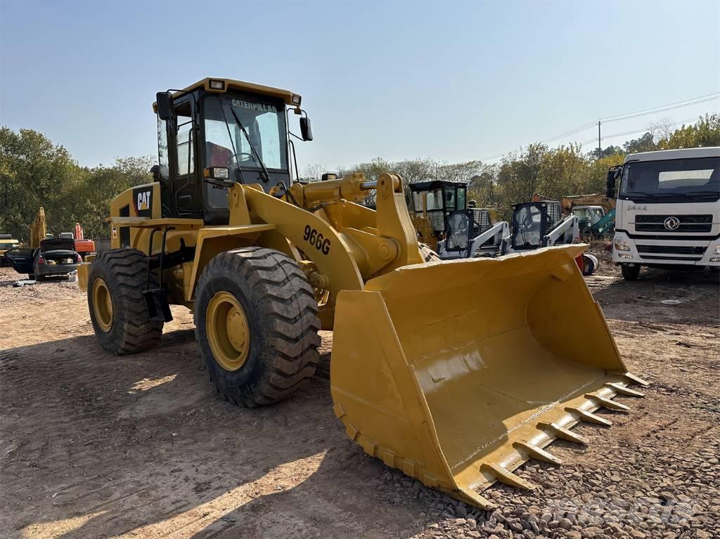 CAT 966 G Kolesni nakladalci