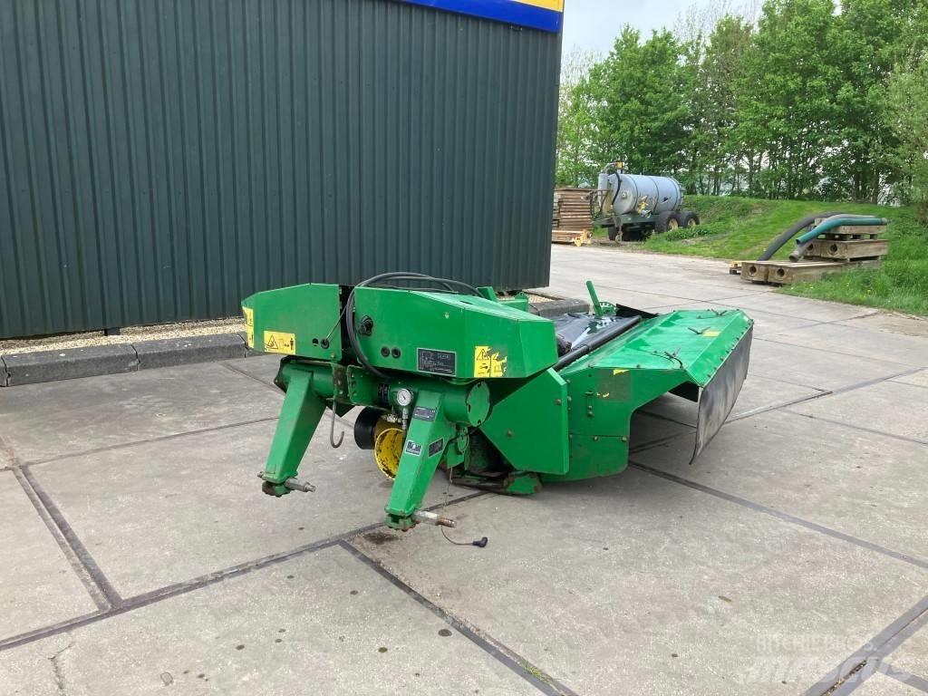 John Deere 328 Kosilnice