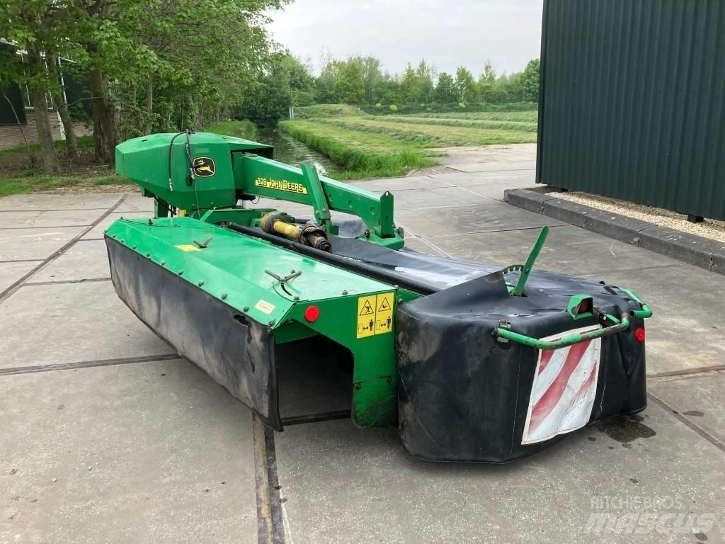 John Deere 328 Kosilnice
