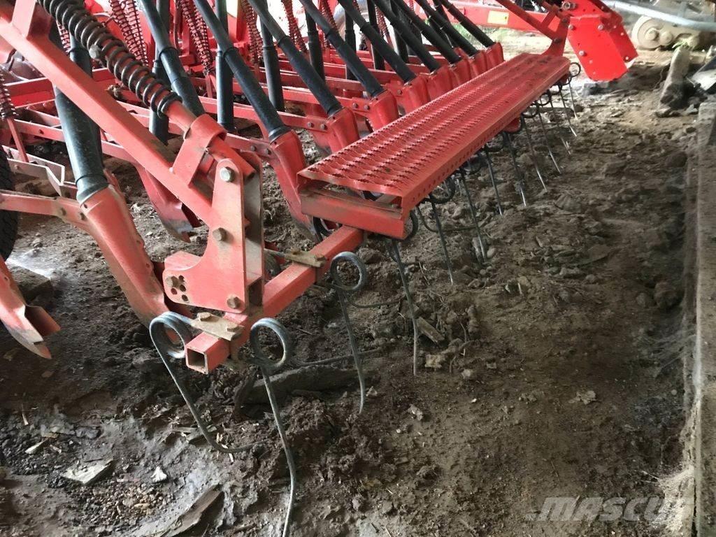 Kuhn BS 300 Sejalnice