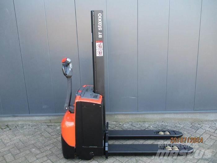 BT SWE 080L Ročni električni viličar