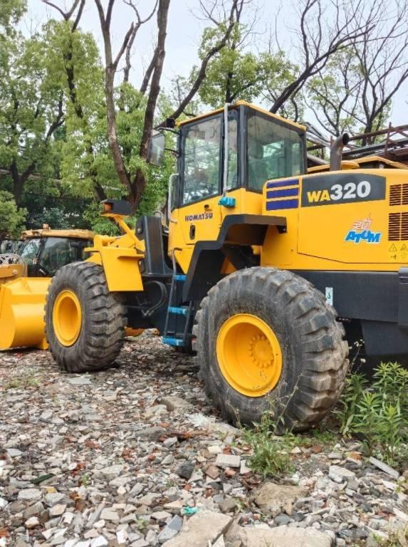 Komatsu WA 320-5 Kolesni nakladalci