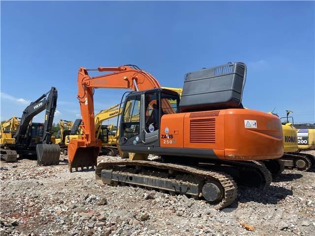 Hitachi ZX 250 Bagri goseničarji