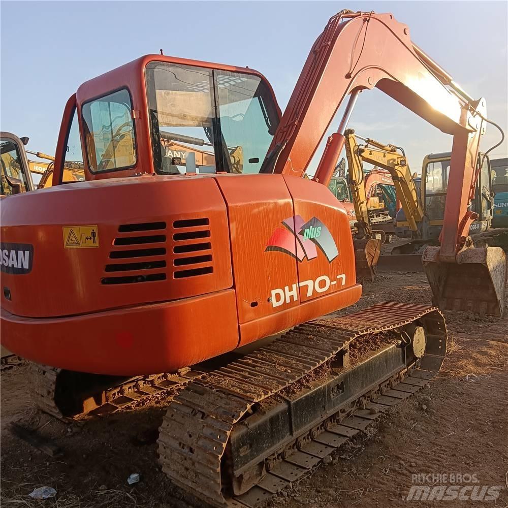 Doosan DH70 Bagri goseničarji