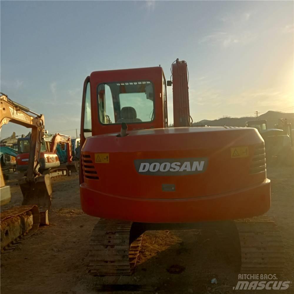 Doosan DH70 Bagri goseničarji
