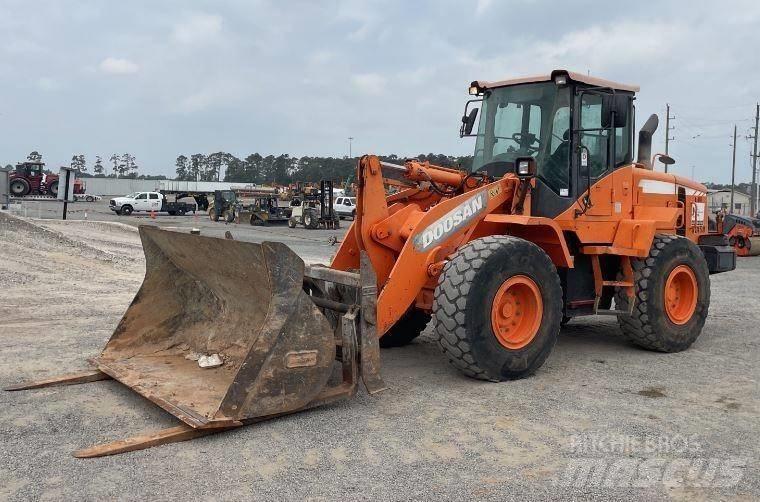Doosan DL220-3 Kolesni nakladalci