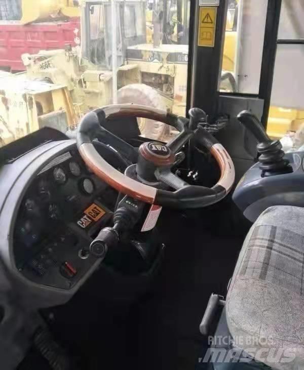 CAT 966 H Kolesni nakladalci