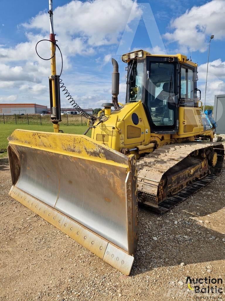 Komatsu D51PX-22 Buldožerji goseničarji