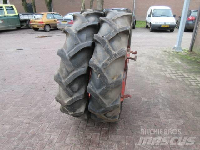 Goodyear 13.6/36 Gume, kolesa in platišča