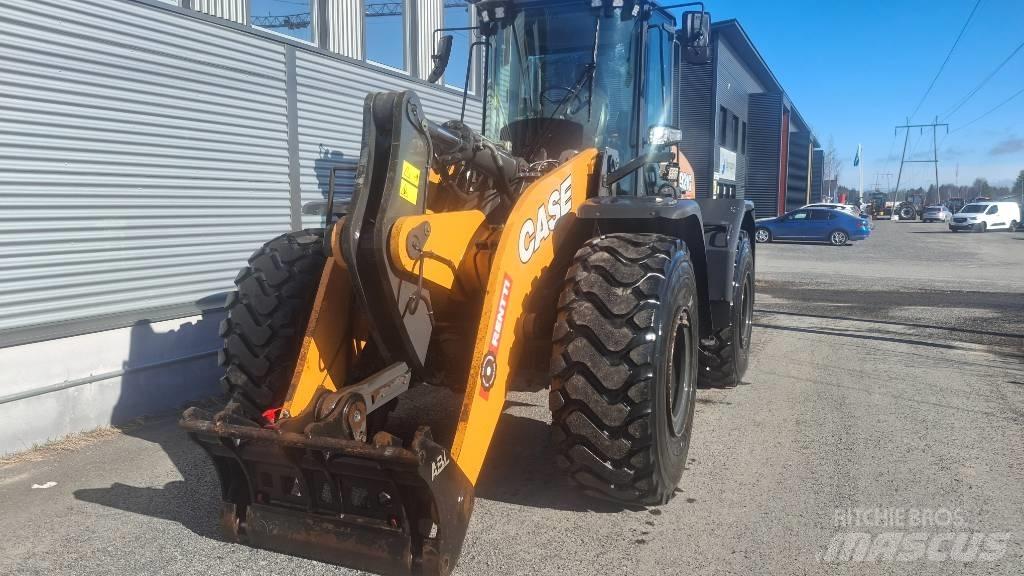 CASE 921G Kolesni nakladalci