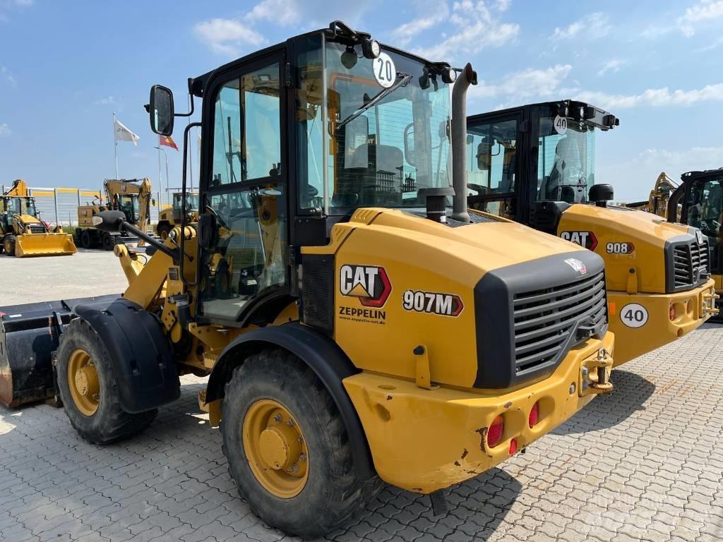 CAT 907 M Kolesni nakladalci