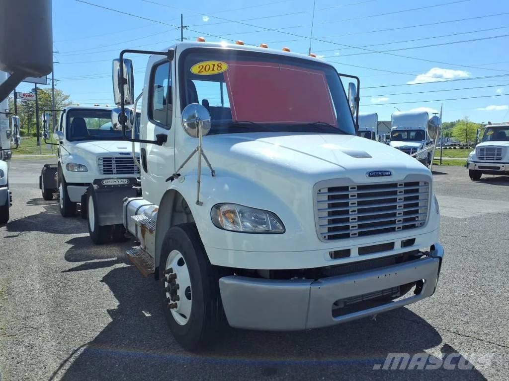 Freightliner M2 106 Vlačilci