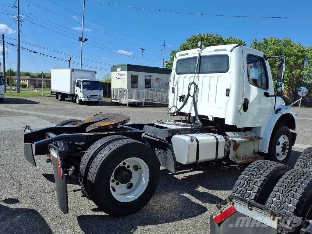 Freightliner M2 106 Vlačilci