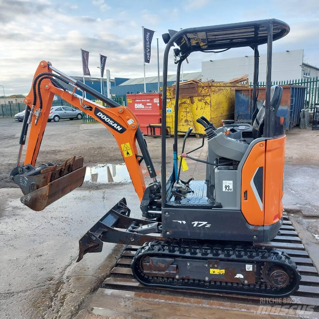 Doosan DX 17 Bagri na kolesih
